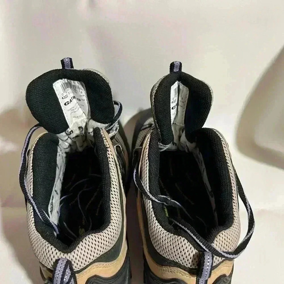 NWT Gates Men’s Hiking Boots - Picture 4 of 6